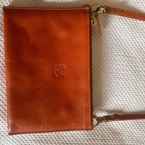 Il Bisonte crossbody bag. Excellent like new condition.